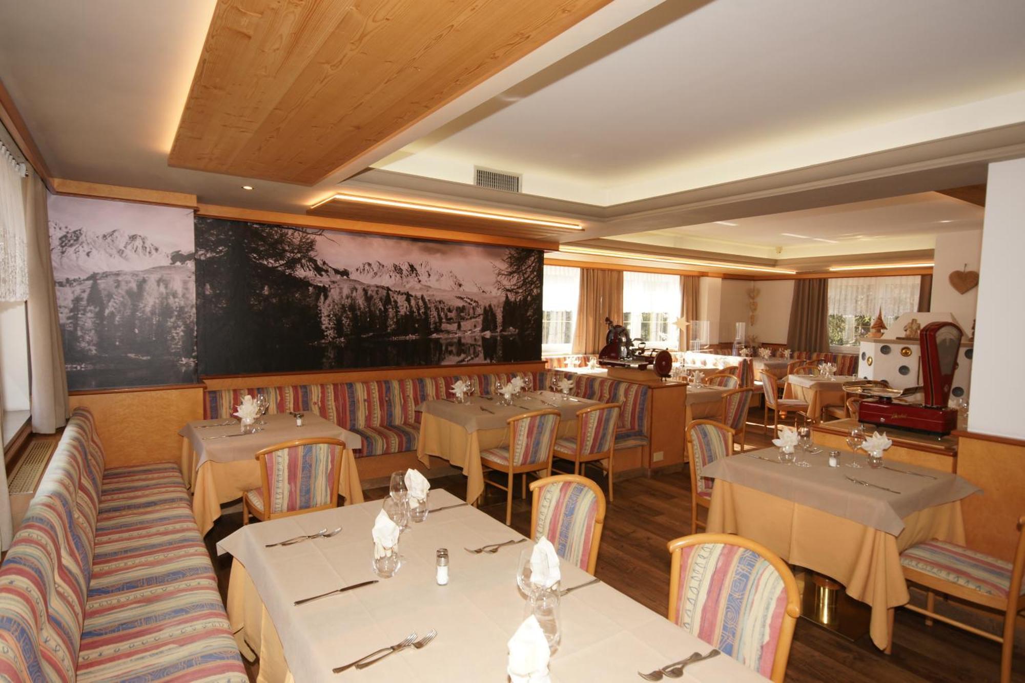 Hotel Vallechiara Moena Εξωτερικό φωτογραφία